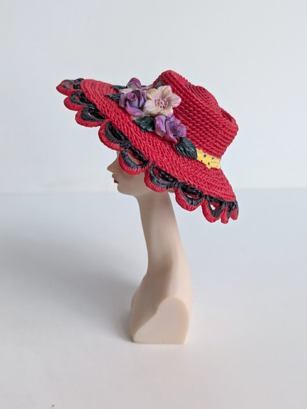 Vintage Direct Connection Miniature Female Mannequin Display Bust w/ Red Hat - Picture 7 of 13